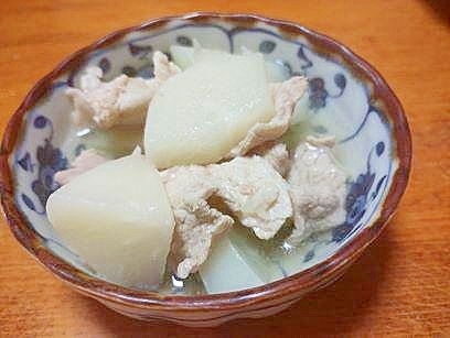 隼人瓜と　豚肉の　ほっこり　煮物