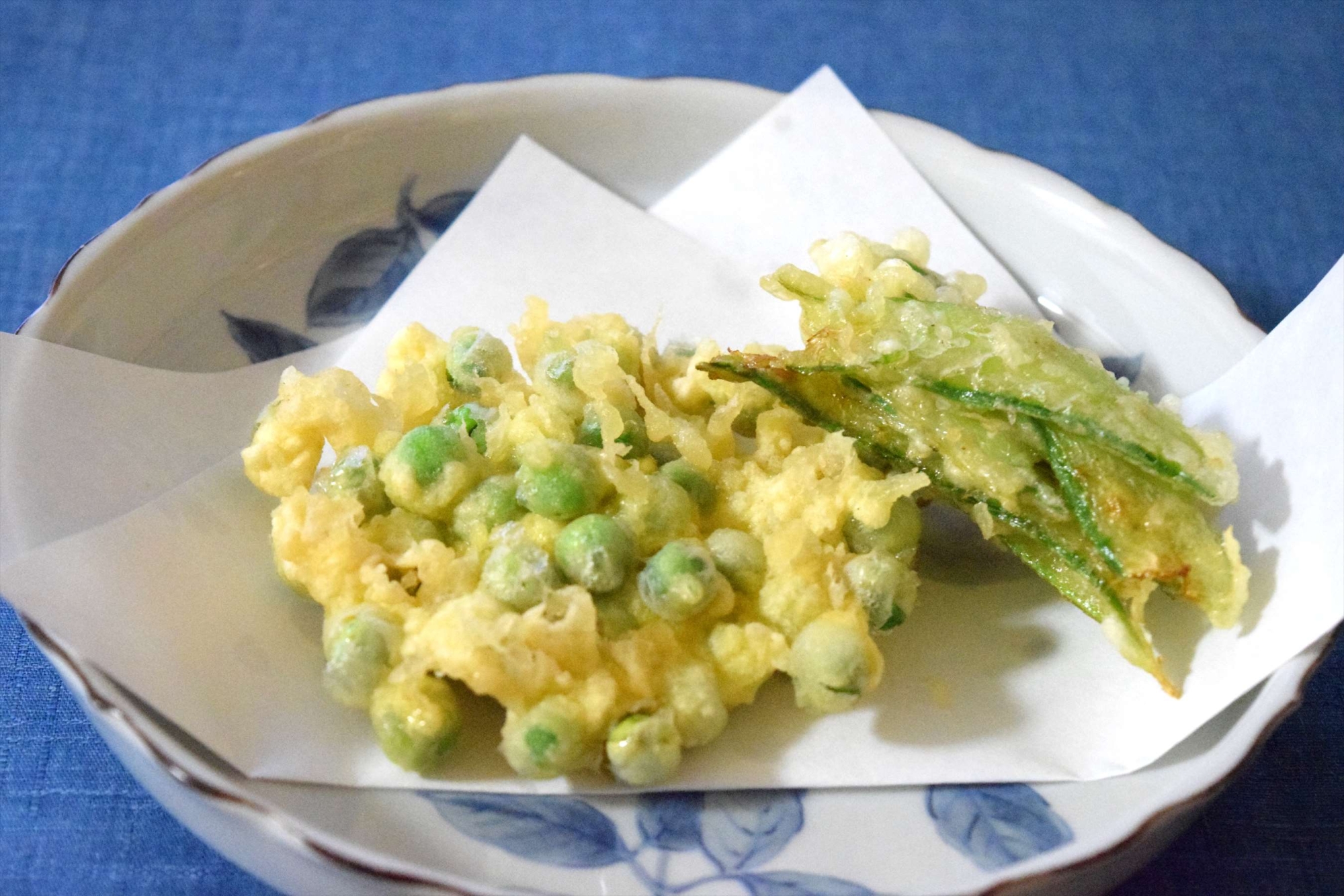 えんどう豆のかき揚げ　さやのかき揚げ