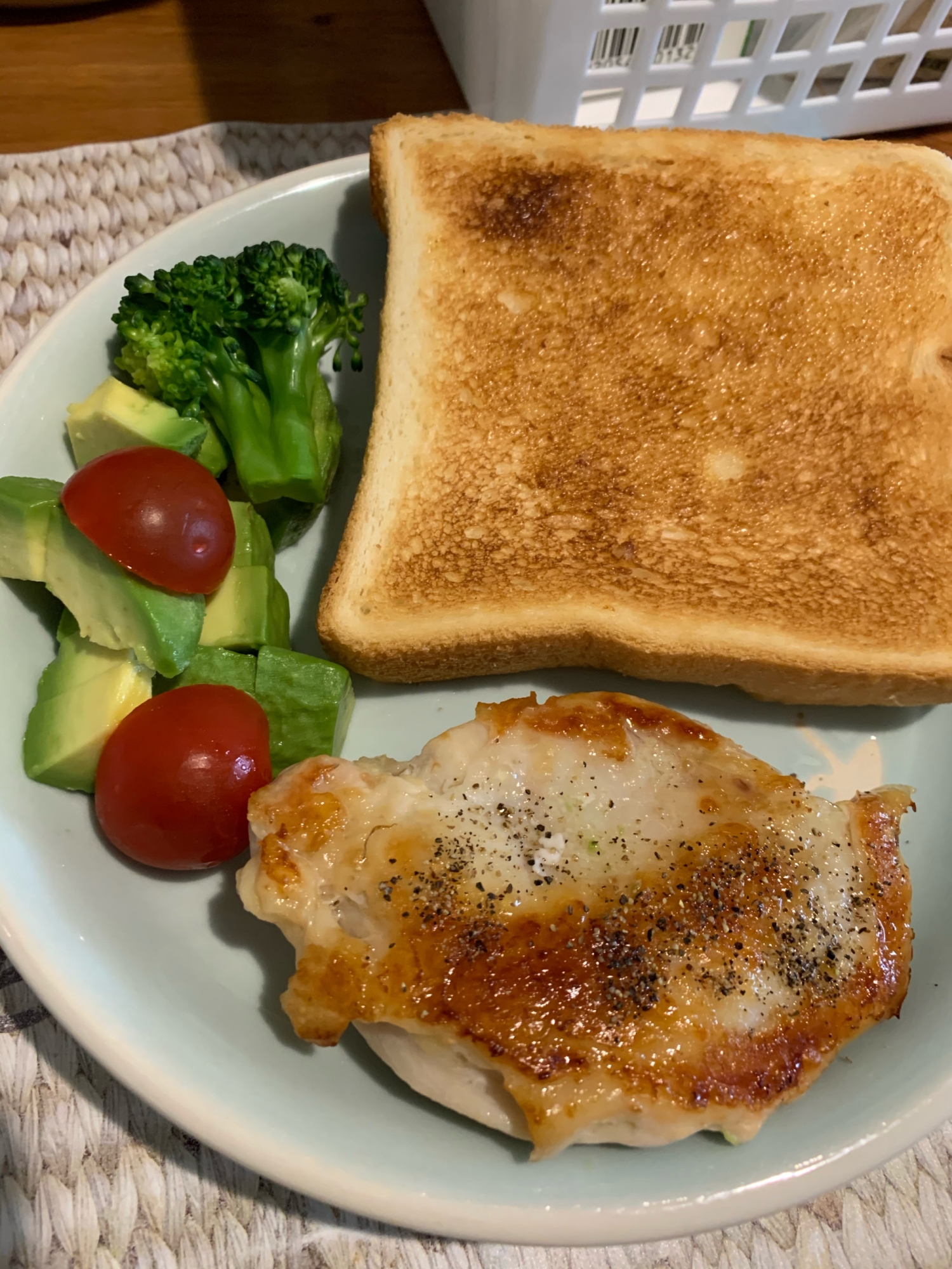 鶏むね肉のソテー朝食