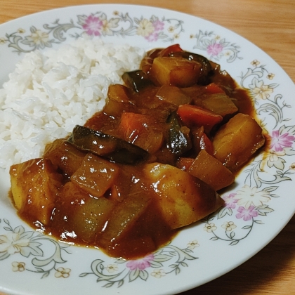 茄子とガルバンゾでトマトカレ－