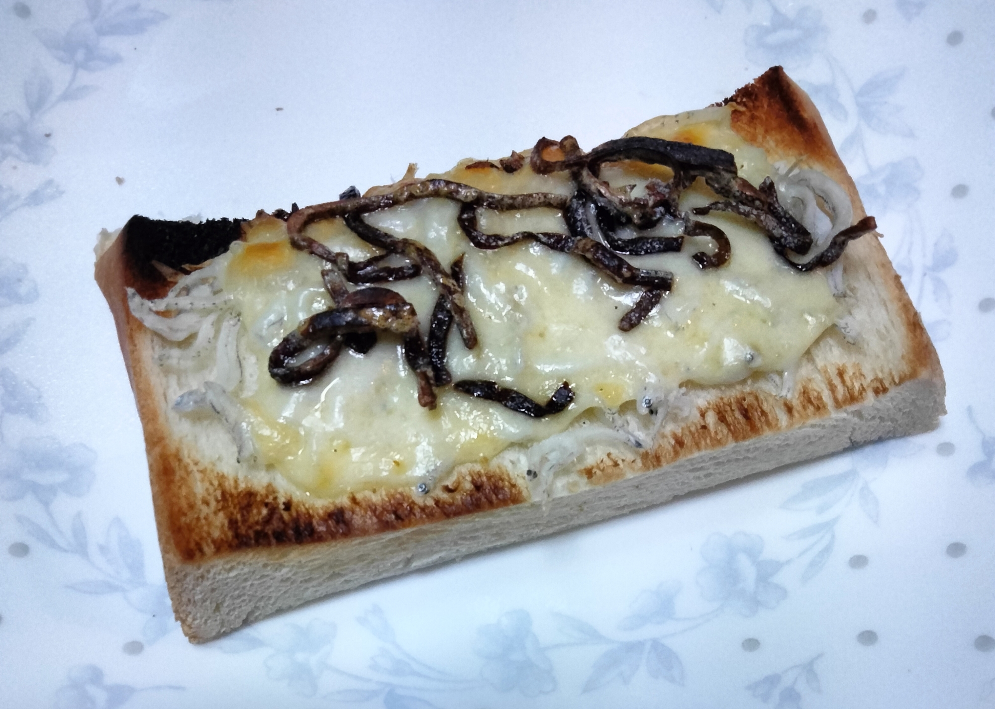 チーズトーストアレンジ しらす&塩昆布