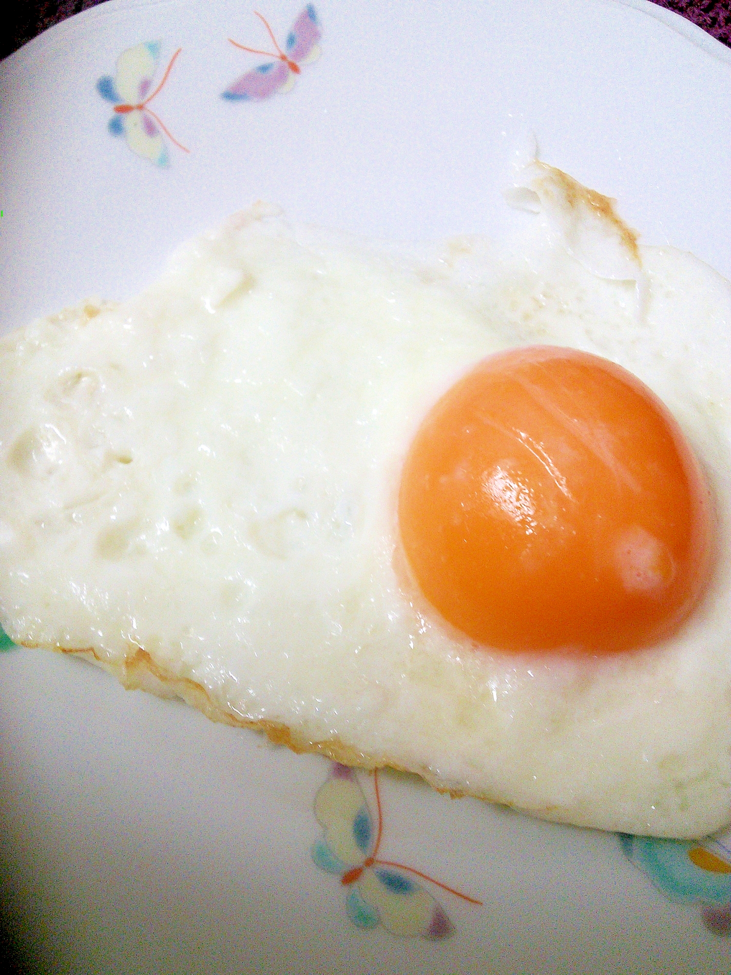 黄身がピンポン玉みたいに立体な目玉焼き レシピ 作り方 By Peacook 楽天レシピ