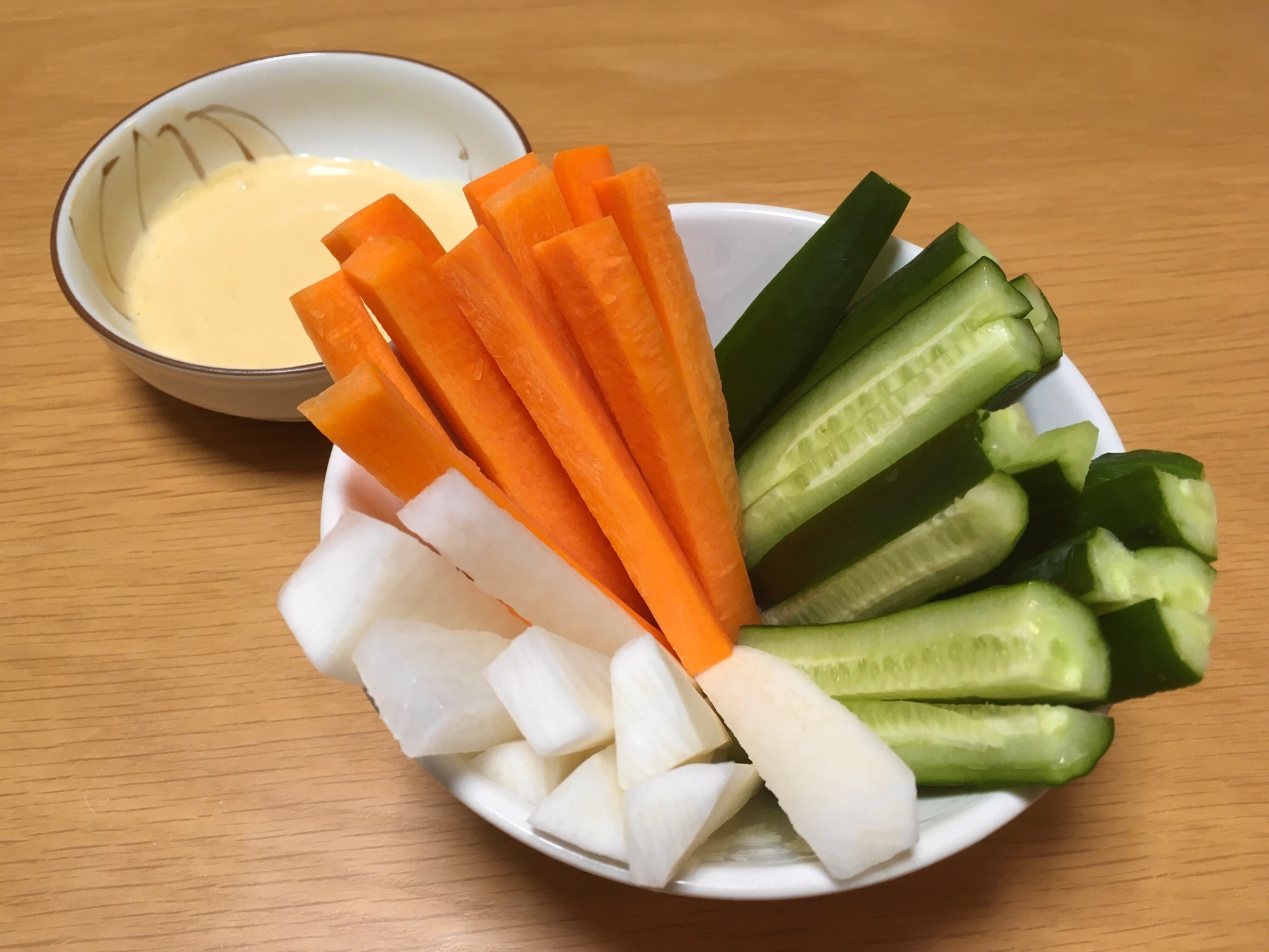 味噌マヨで食べる♪野菜スティック