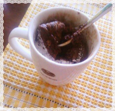 中からチョコとろん マグカップでフォンダンショコラ レシピ 作り方 By ヘルムート 楽天レシピ