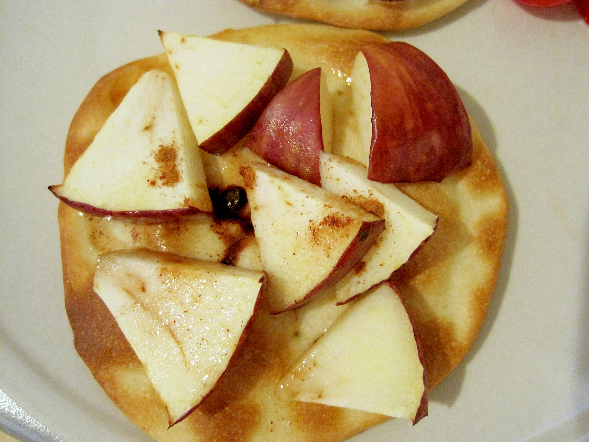 りんごとハチミツのピザ