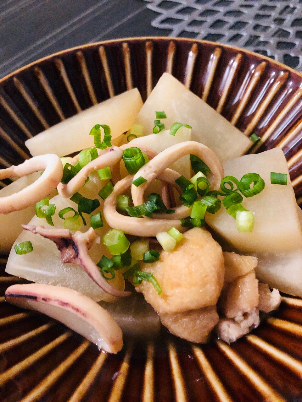 ナンプラーで☆いかと大根の煮物