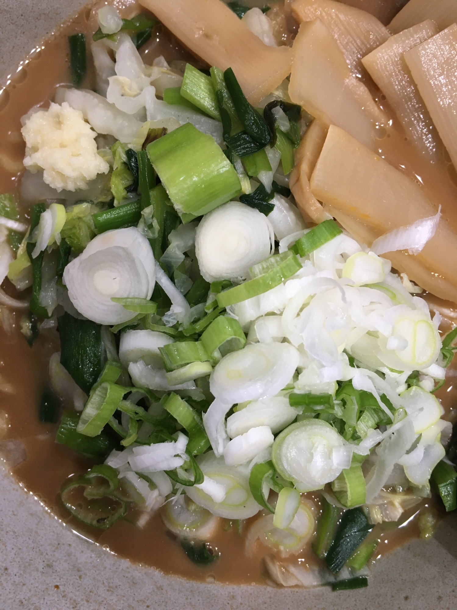 小松菜炒めのラーメン