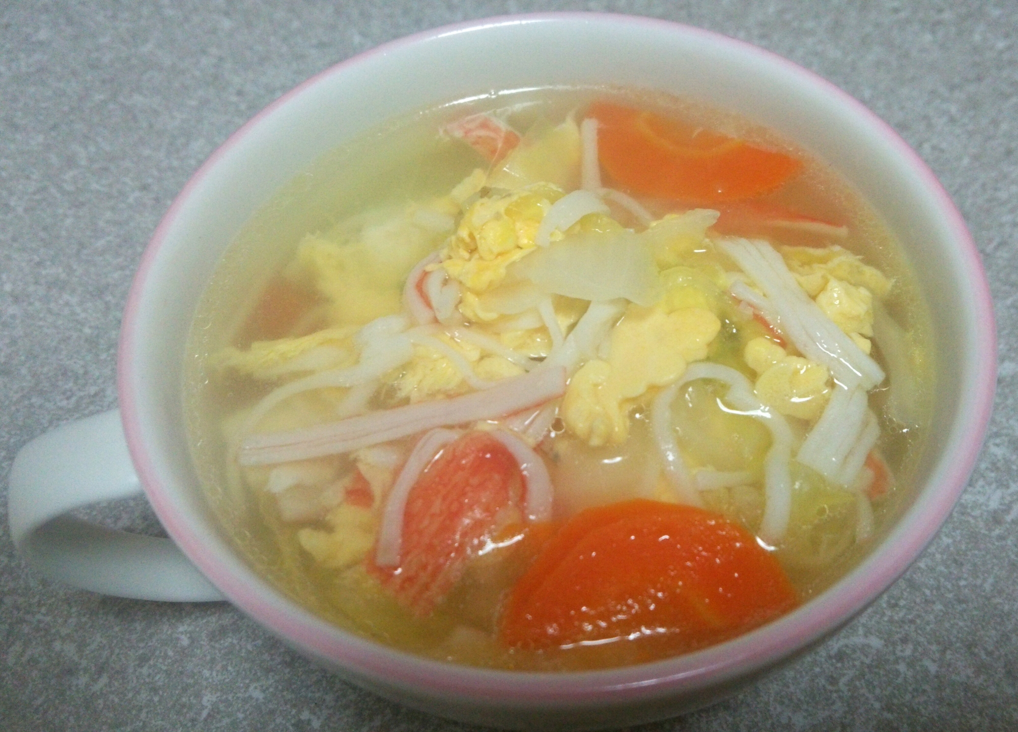 生姜でぽかぽか☆白菜と卵の鍋風スープ