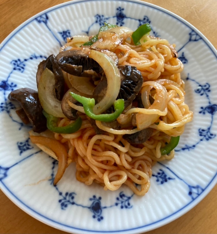 ピザソースで野菜焼きそば