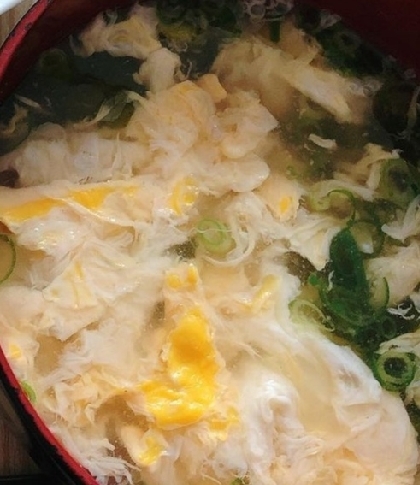 簡単にできる⭐︎わかめと卵の中華スープ