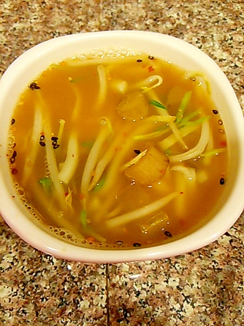 空芯菜の新芽とずいきのグリーンカレーうどん