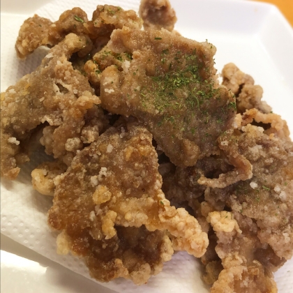 鶏の唐揚げが大好きなので、豚かあ…と思って作ってみました～！！
豚からもこんなに美味しかったなんて！！
このレシピに出会えて良かったです～♡