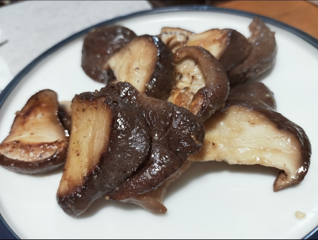 素材を味わうしいたけステーキ レシピ・作り方 by こはるのひより｜楽天レシピ