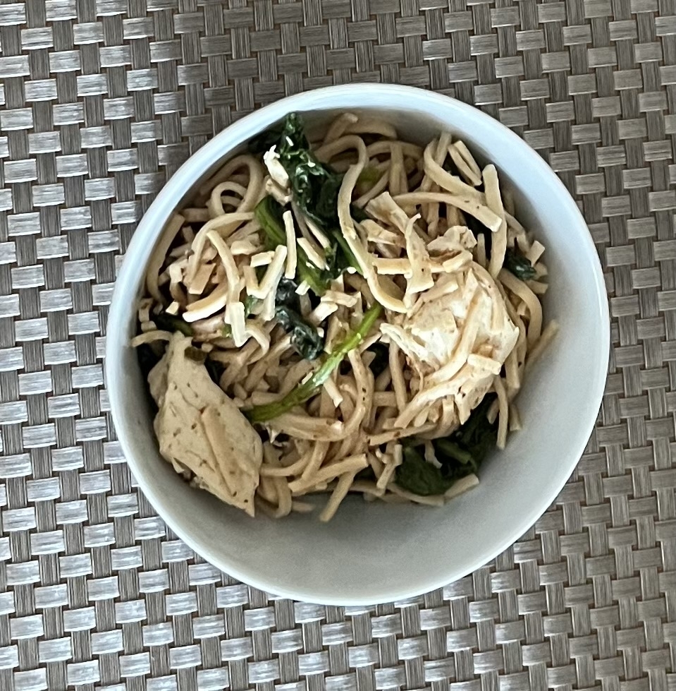 鶏ささみとほうれん草のダシ大豆麺[ダイエット食]