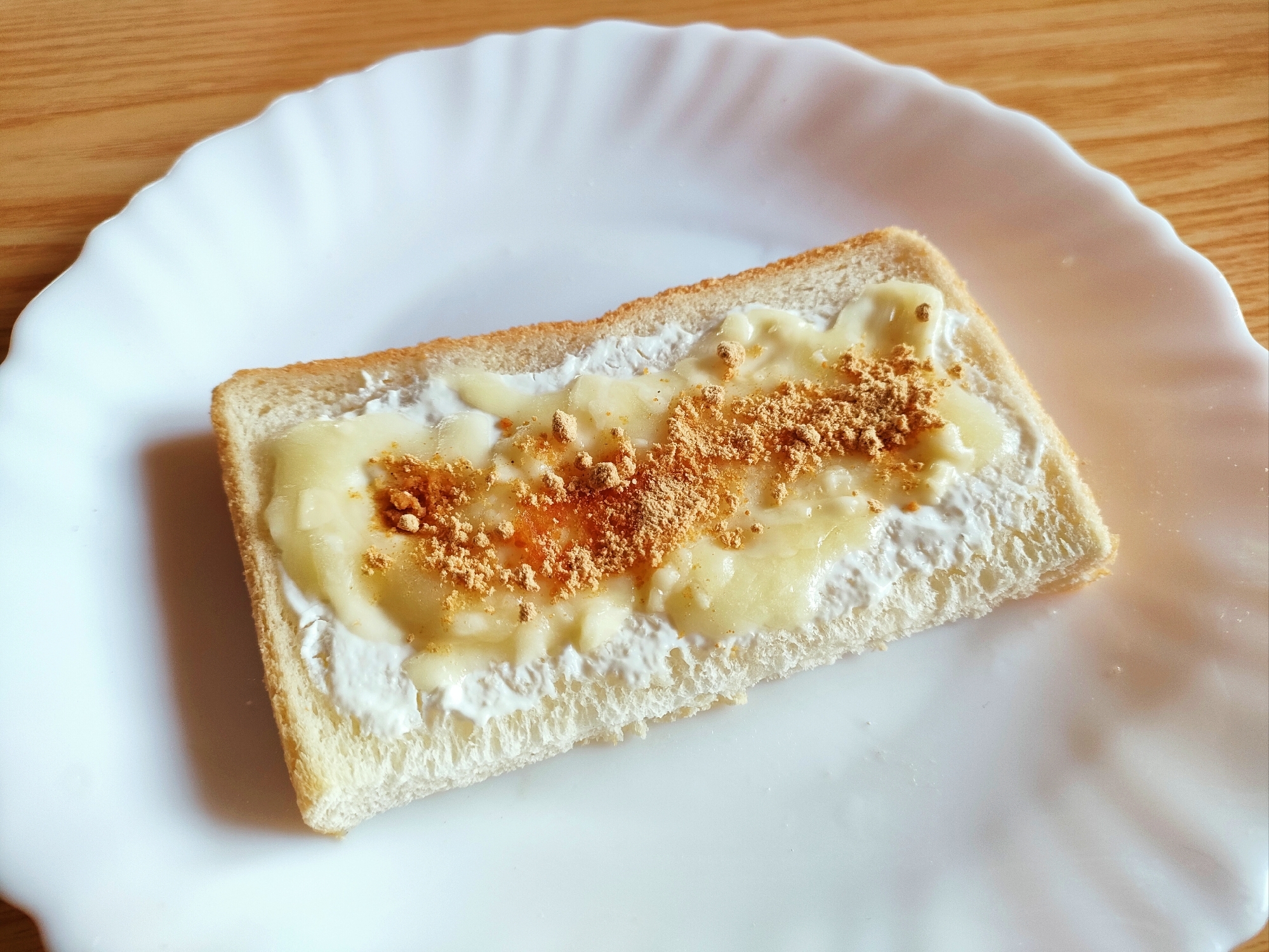 ヨーグルトとチーズときな粉のトースト