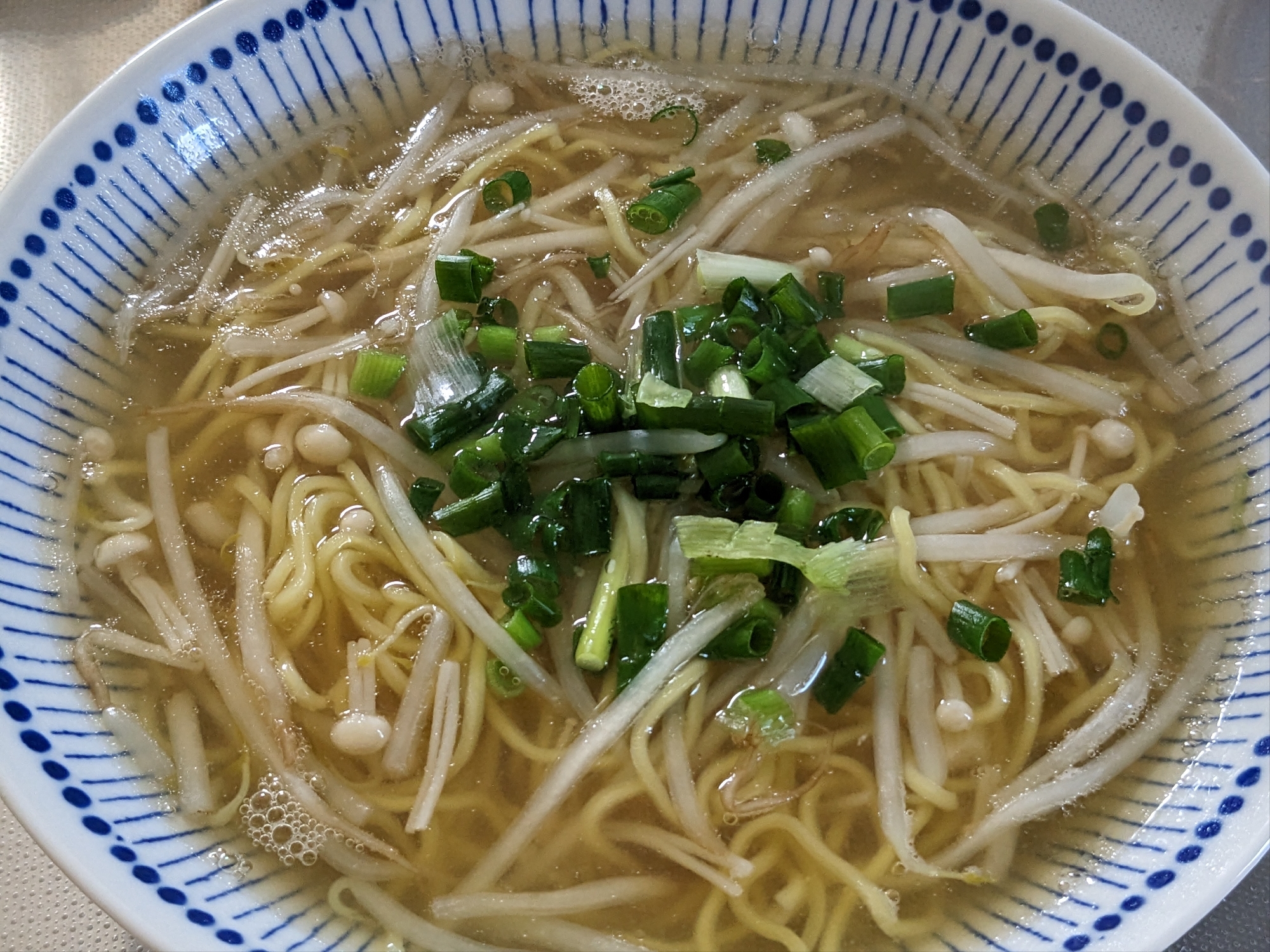 えのきともやしの塩ラーメン