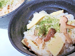 秋の味覚が春とコラボ☆　「タケノコご飯」