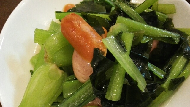 小松菜とワカメの炒め物