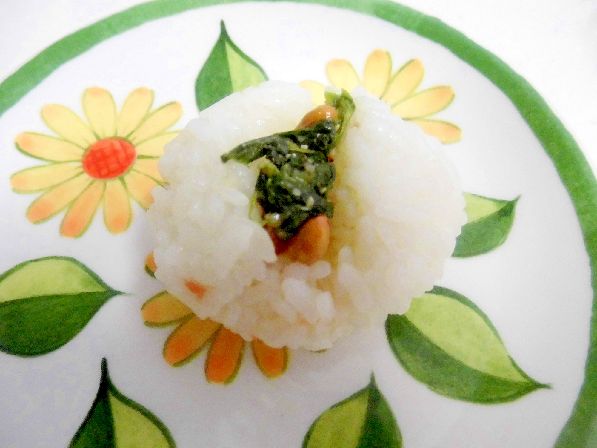 茨城県　水戸納豆とほうれん草のおにぎり