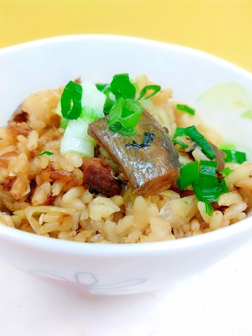 炊飯器de♪サバ缶+長ネギ+シメジの炊き込みご飯♪