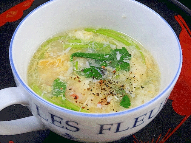 丸鶏の塩茹でスープで☆　「カニかき玉汁」