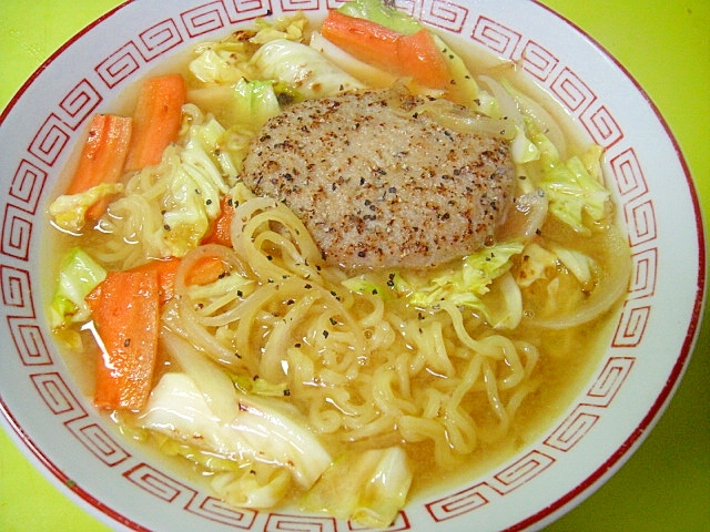 ハンバーグ＆野菜炒め味噌ラーメン