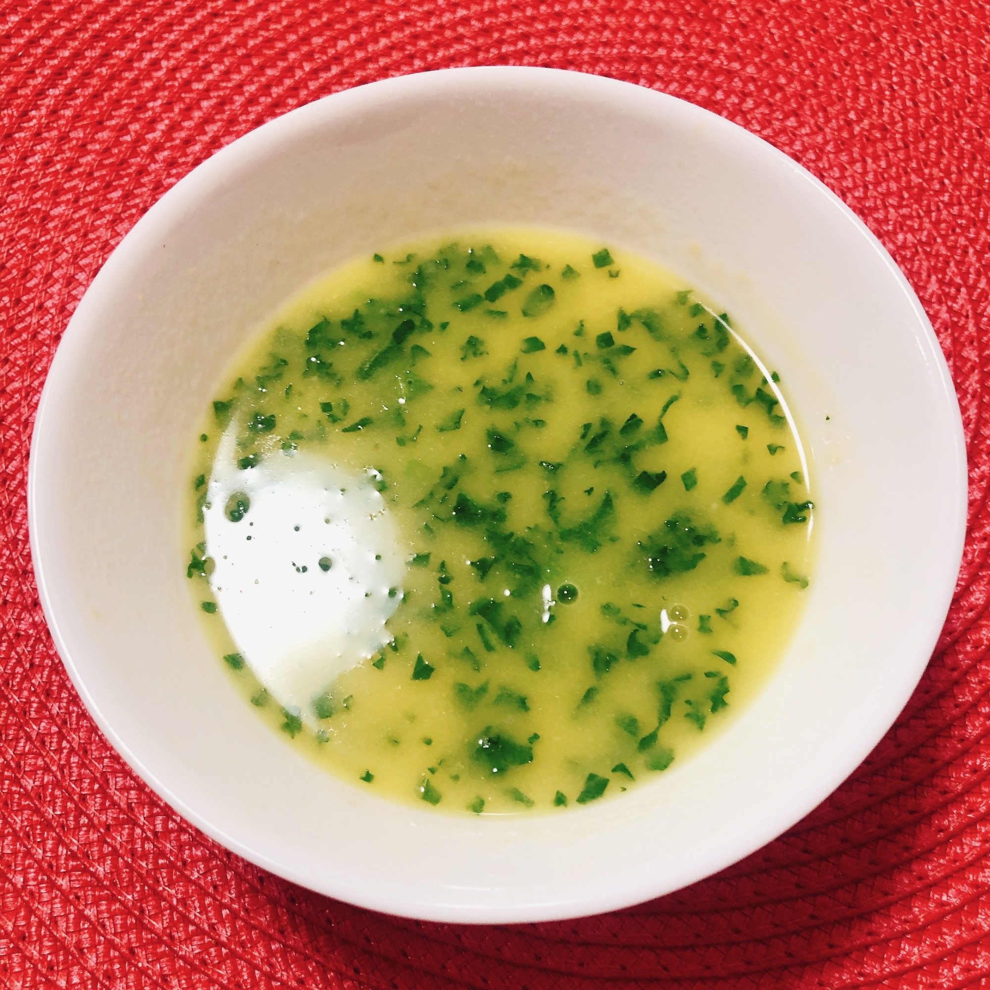 葉野菜トッピング♪粒コーンスープ