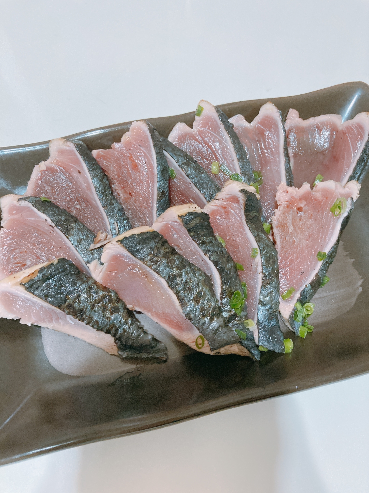 かつおのたたきのタレ にんにく醤油 レシピ 作り方 By Kana 楽天レシピ かつおのたたきのタレ にんにく醤油 レシピ 作り方 By Kana 楽天レシピ