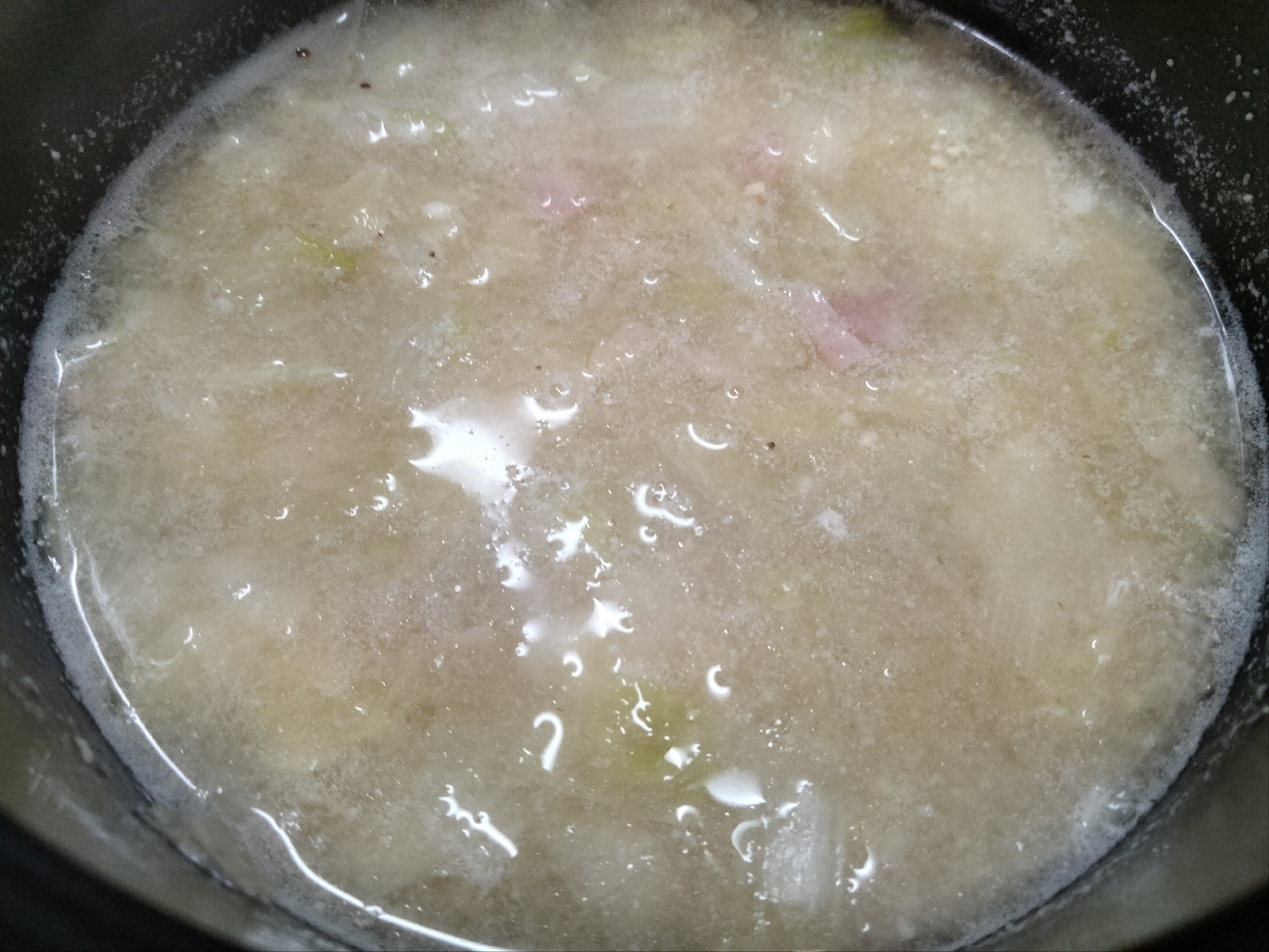 白菜ベーコン すりごまの味噌汁