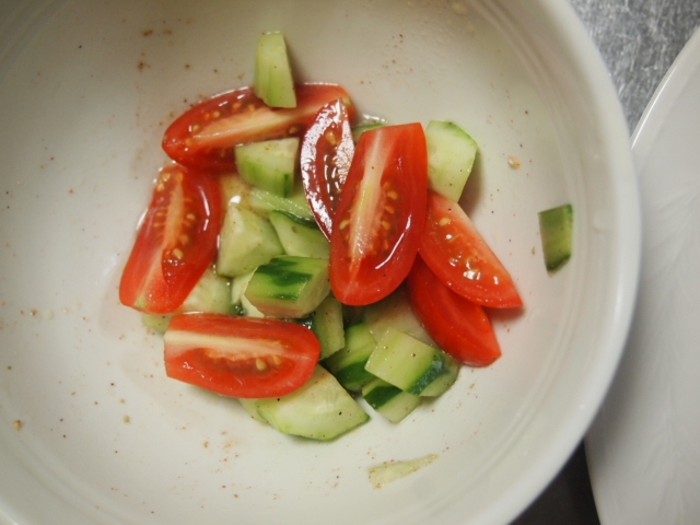きゅうりとミニトマトのサラダ