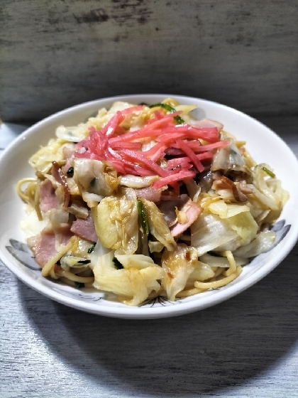 ソース焼きそば（キャベツ・ニラ・ロースハム）