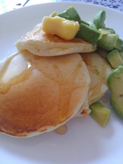 生地のお砂糖控えめで、食べやすいパンケーキでした！
焼き色もなかなかきれいにつきました♡
ごちそうさまです！