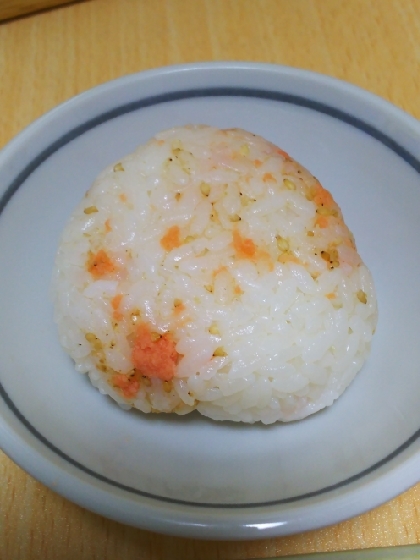 鮭ごまおにぎり