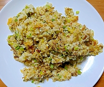 大根菜と卵のチャーハン（マイルドバター味）