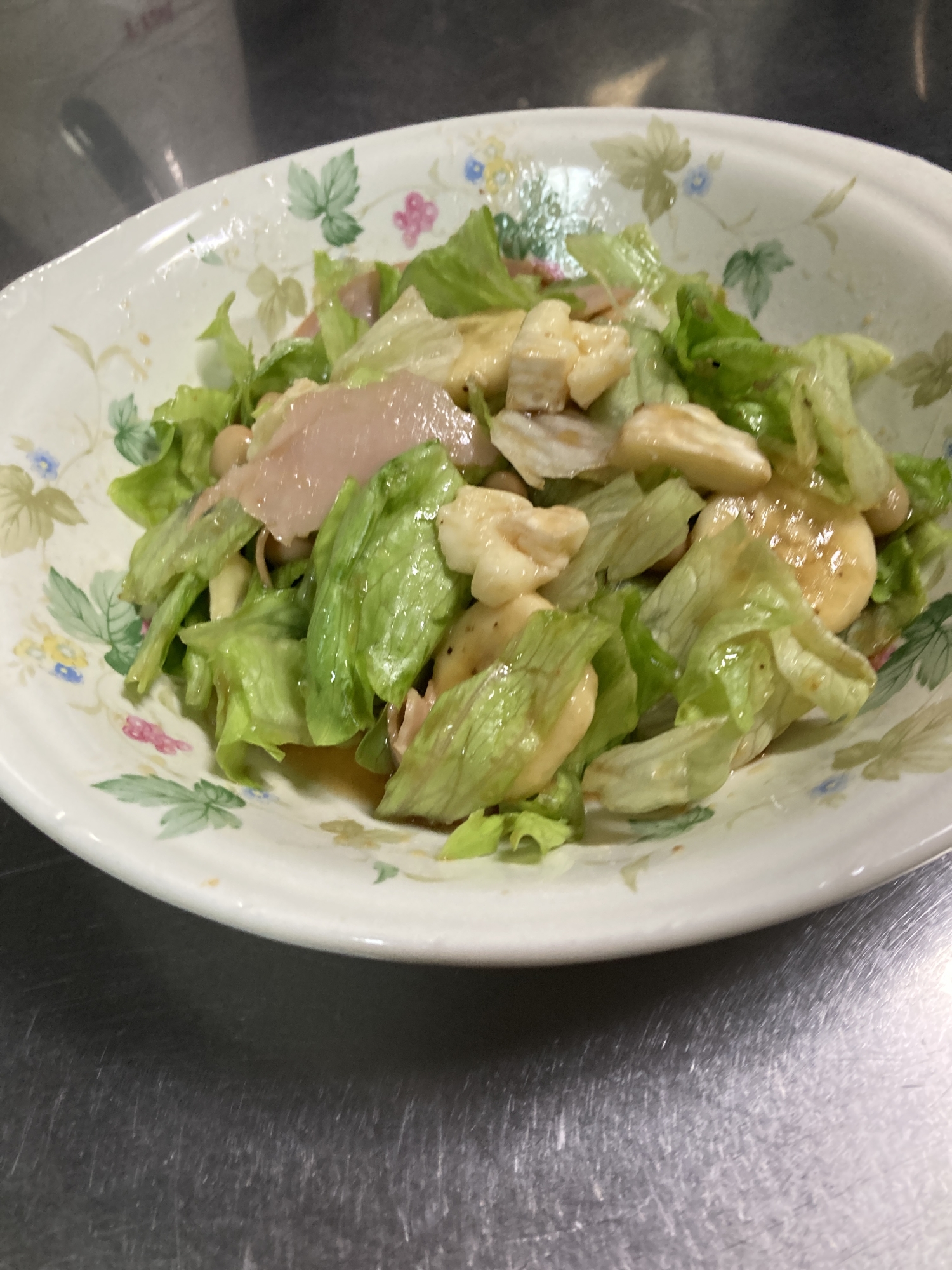 国産チーズとバナナとサラダ豆のサラダ