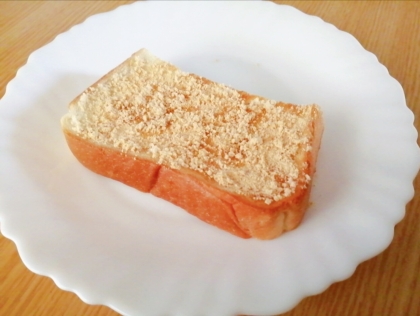 普通の食パンですが、きな粉が香ばしくて美味しかったです♪
ご馳走様でした(*^-^*)