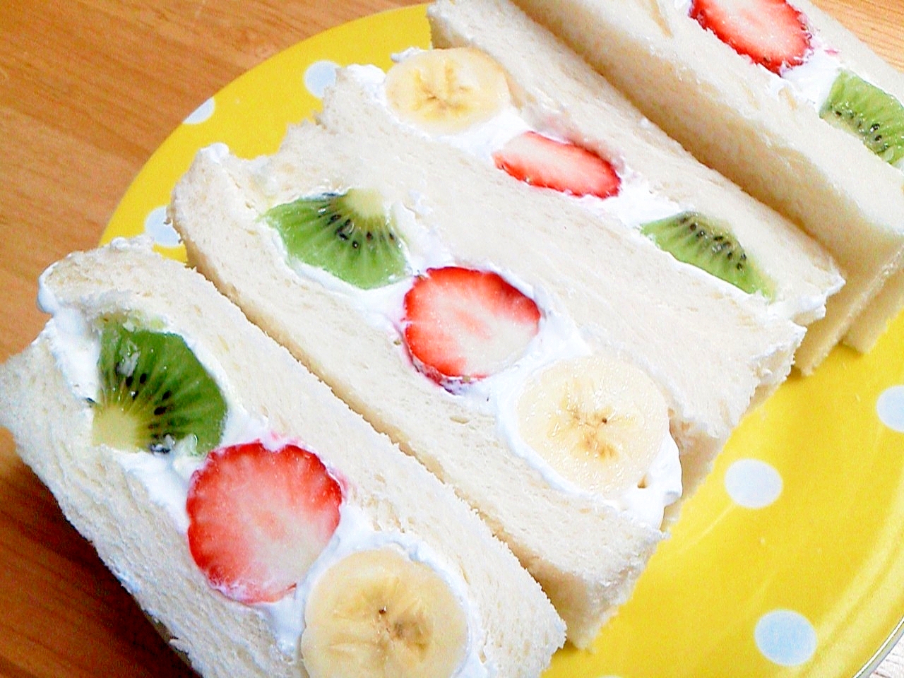 簡単朝食♪おやつに子供が喜ぶ♪フルーツサンド!!