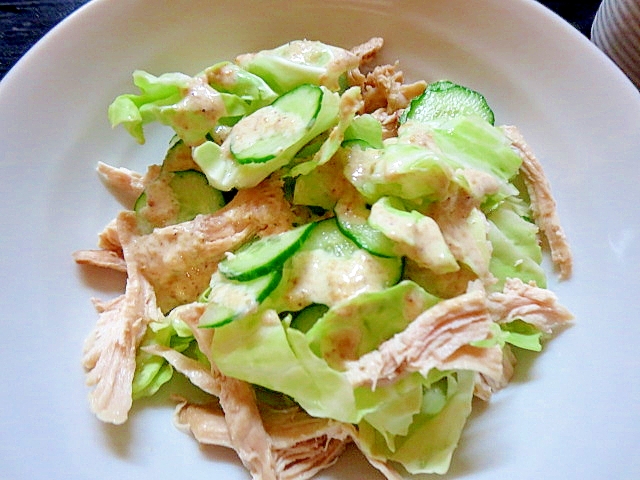 胡麻風味のチキンサラダ