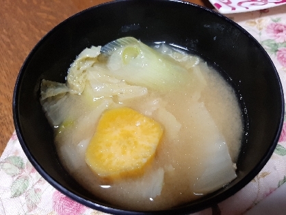 甘い薩摩芋と白菜の味噌汁