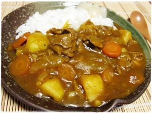 昔懐かしいおふくろの味カレー