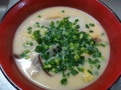 栄養たっぷり酒粕の味噌汁（具だくさんな粕汁）