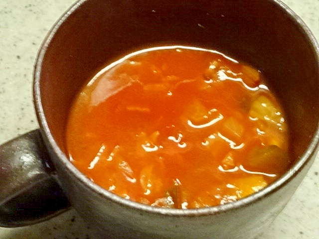 ■15分で..トマトジュースで大豆の赤いスープ