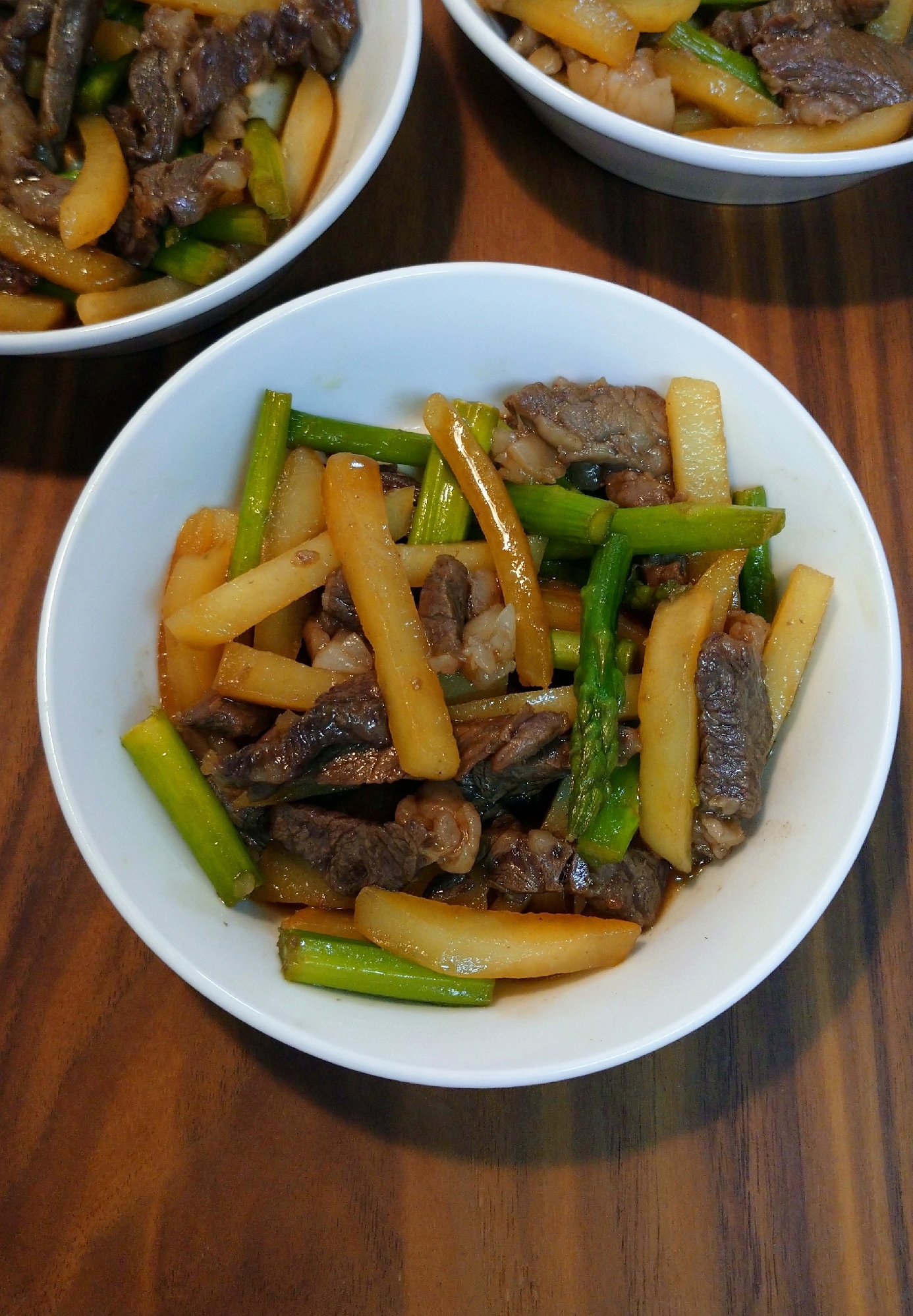 牛肉じゃがアスパラの炒め物