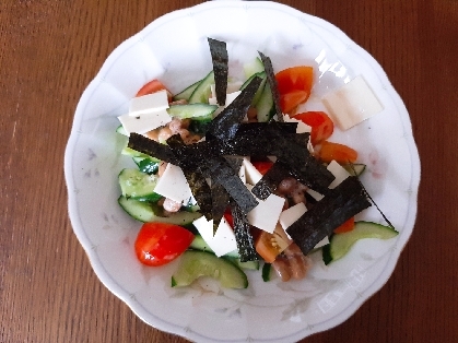 トマトも入れて作りました❤️最近毎日食べてる食材だけど組み合わせると感動の美味しさでした！ダイエット中にもぴったりですね！レシピ有難うございました(｡uωu)♪