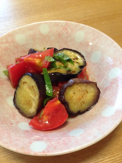 新鮮なバジルを入手したので☆茄子がジューシーで美味しかったです。茄子のいつもと違うメニューができて助かりました(o^^o)v