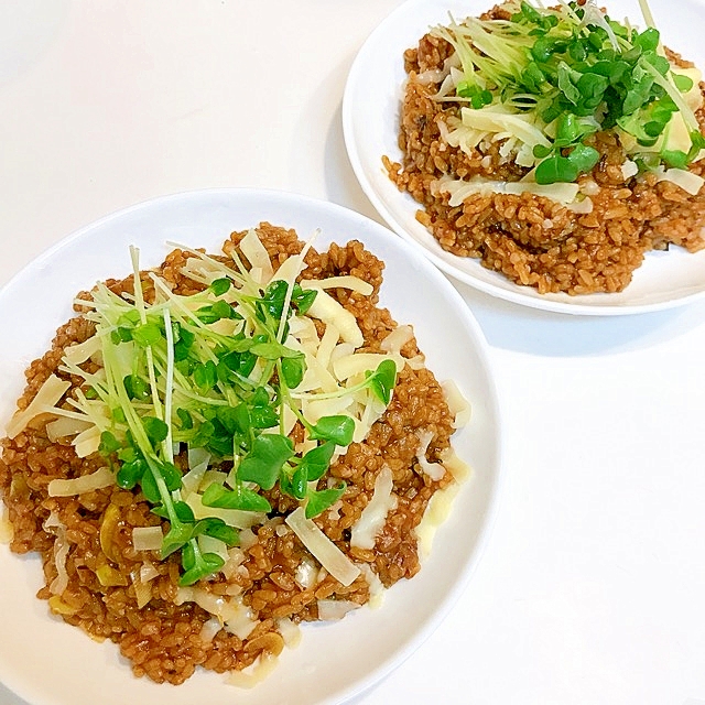 休日のランチにもどうぞ 簡単カレーチーズリゾット レシピ 作り方 By えだ豆カシューナッツ 楽天レシピ