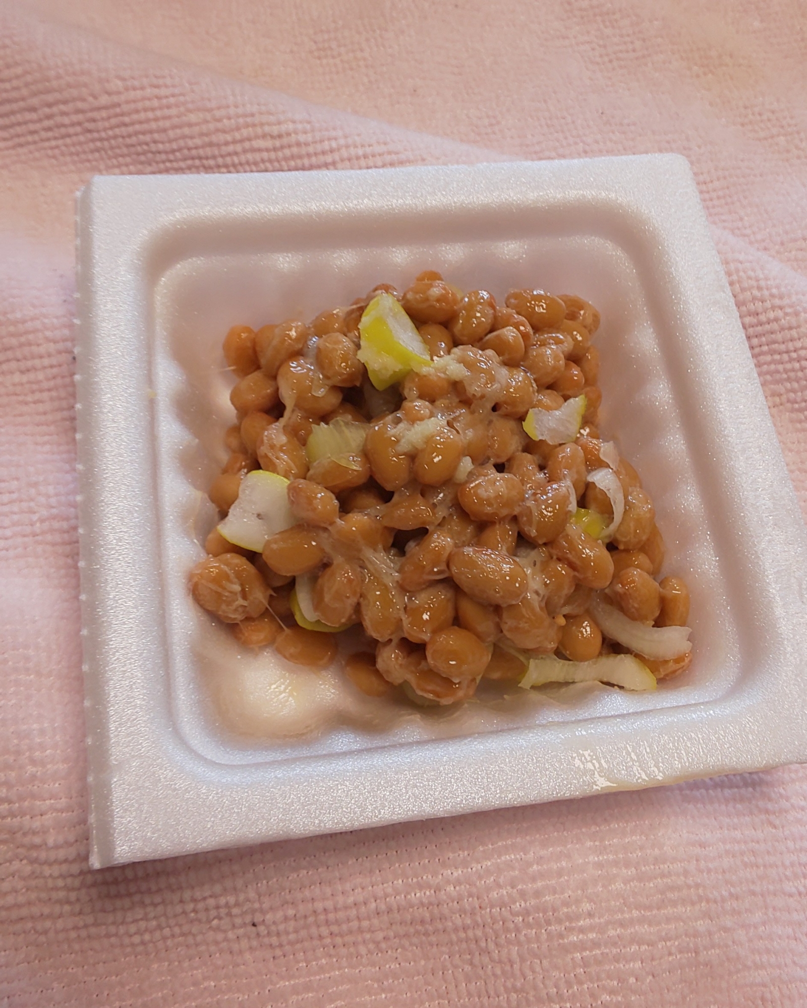納豆に生姜とねぎを♪