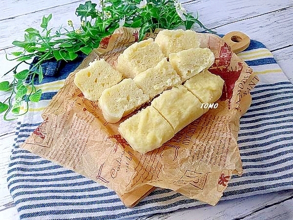 レンジで簡単♪HMとお豆腐のフワもち蒸しパン