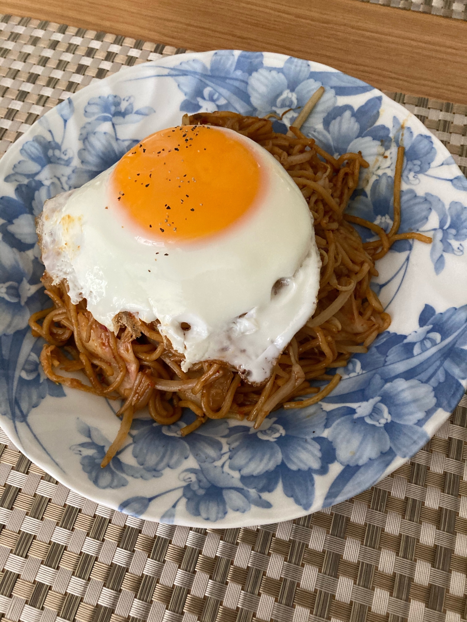 簡単お昼ご飯!キムチ焼きそば!