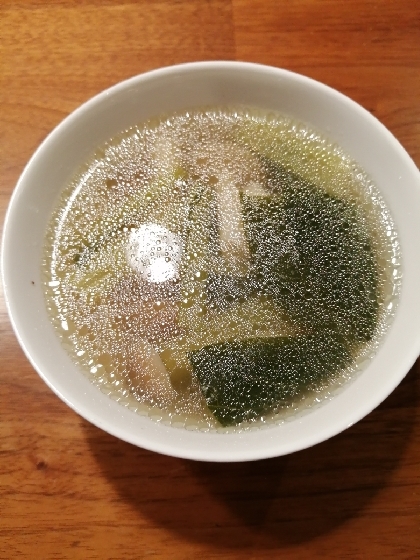 ビタミンたっぷり⭐しめじとほうれん草の中華スープ